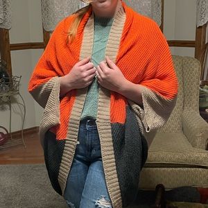 Shaw Women’s one size orange navy cream wrap layering‎ warmth coverup